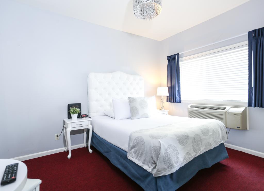 The Hotel Hollywood Los Angeles Room photo