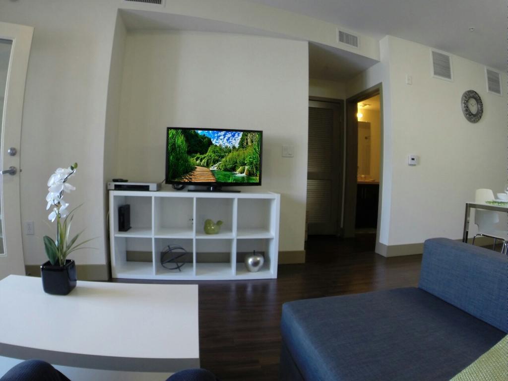 The Hotel Hollywood Los Angeles Room photo